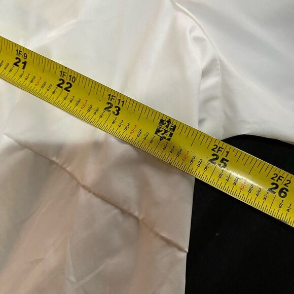 Vtg 2X Levi's men’s White Windbreaker with Logo Patch, Athletic Jacket, Full Zip - Picture 9 of 10